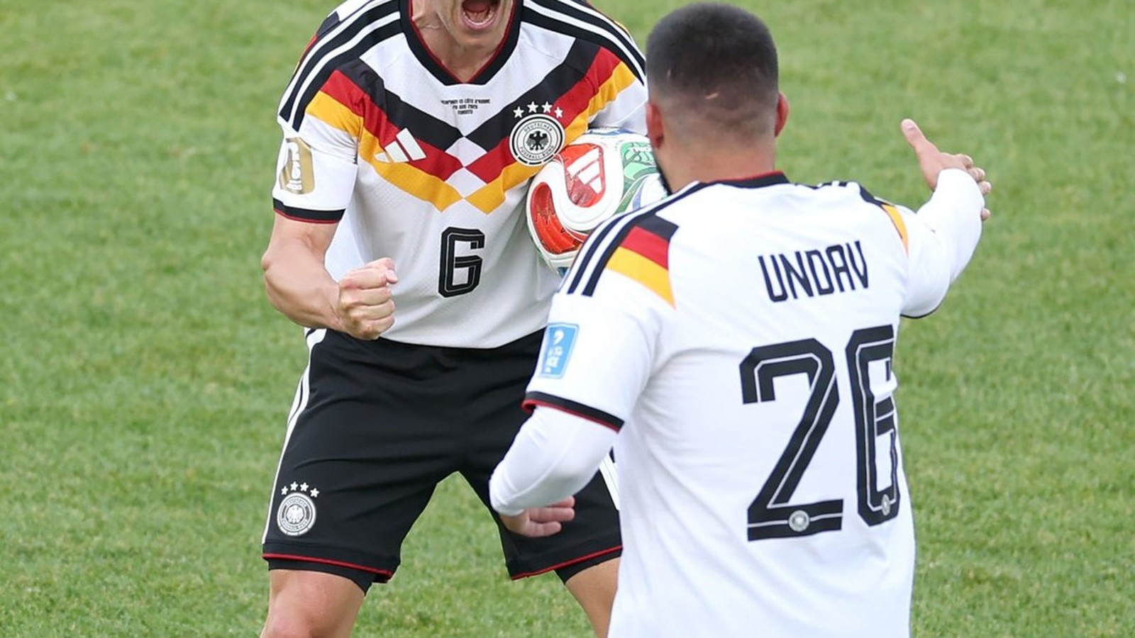 Ante las adversidades y desde el banco: gran triunfo de Alemania